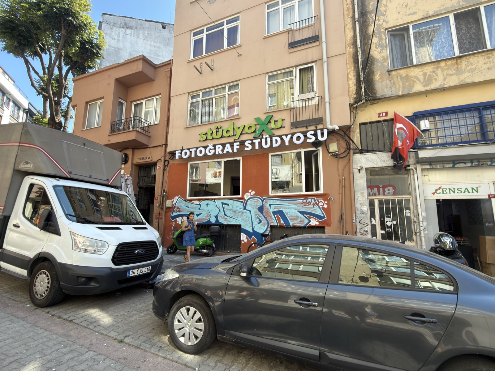 studyoXu fotoğraf stüdyosu gerçek vitrini, Kadıköy Osmanağa